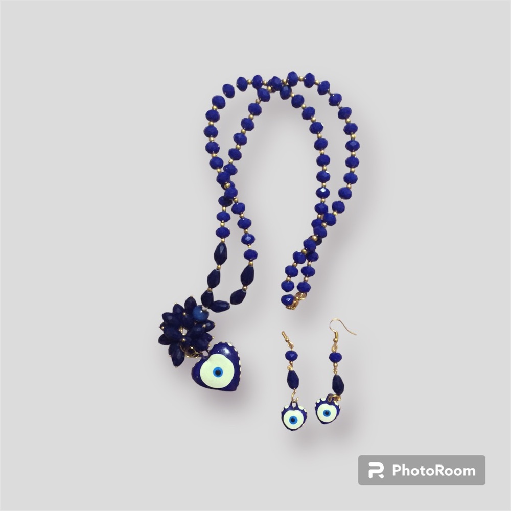Beautiful blue beaded evil eye set